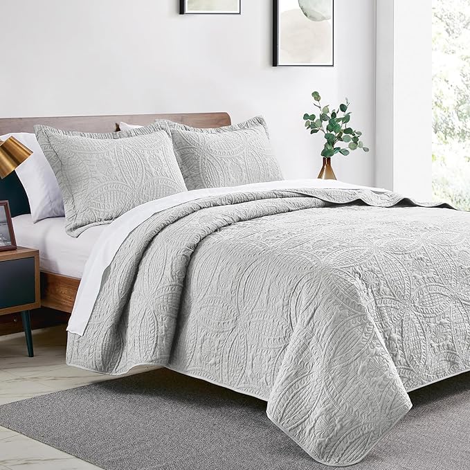 Love's cabin California King Size Quilt Bedding Set Light Grey Bedspreads - Image 2