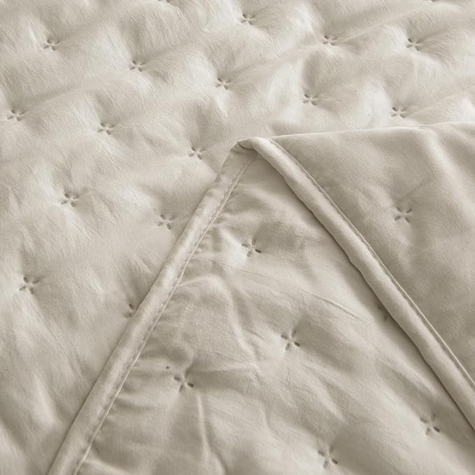 ROARINGWILD Beige Queen Size Quilt Bedding Set - Image 4
