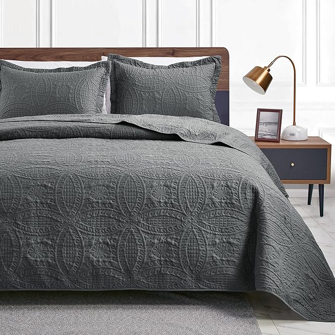 Love's cabin Quilts for Queen Bed Dark Grey Bedspreads Bedding Set by Lovescabin