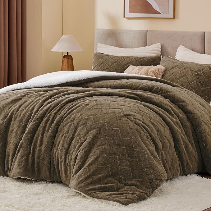BEDELITE Fluffy Queen Comforter Set - Image 3