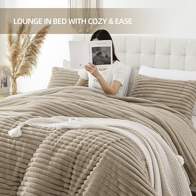 Smoofy Fluffy Queen Size Comforter Set 3 Pieces - Image 6